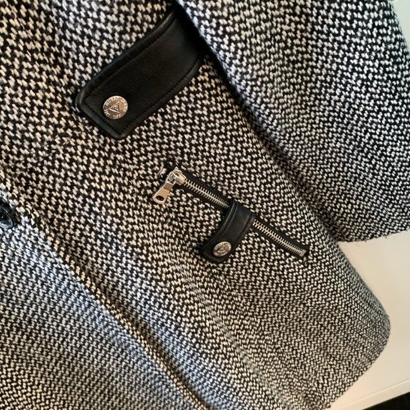 Guess Black and White Tweed Coat sz M euc - Picture 3 of 11